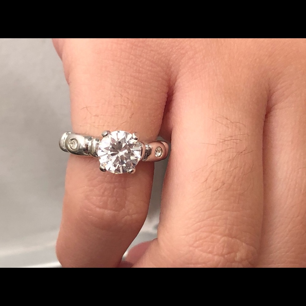 Ring 💍 - Picture 10 of 12